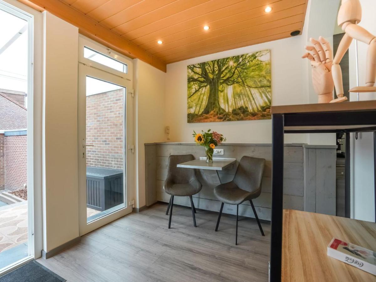 Вилла Terraced House In Kerkrade With A Garden Экстерьер фото
