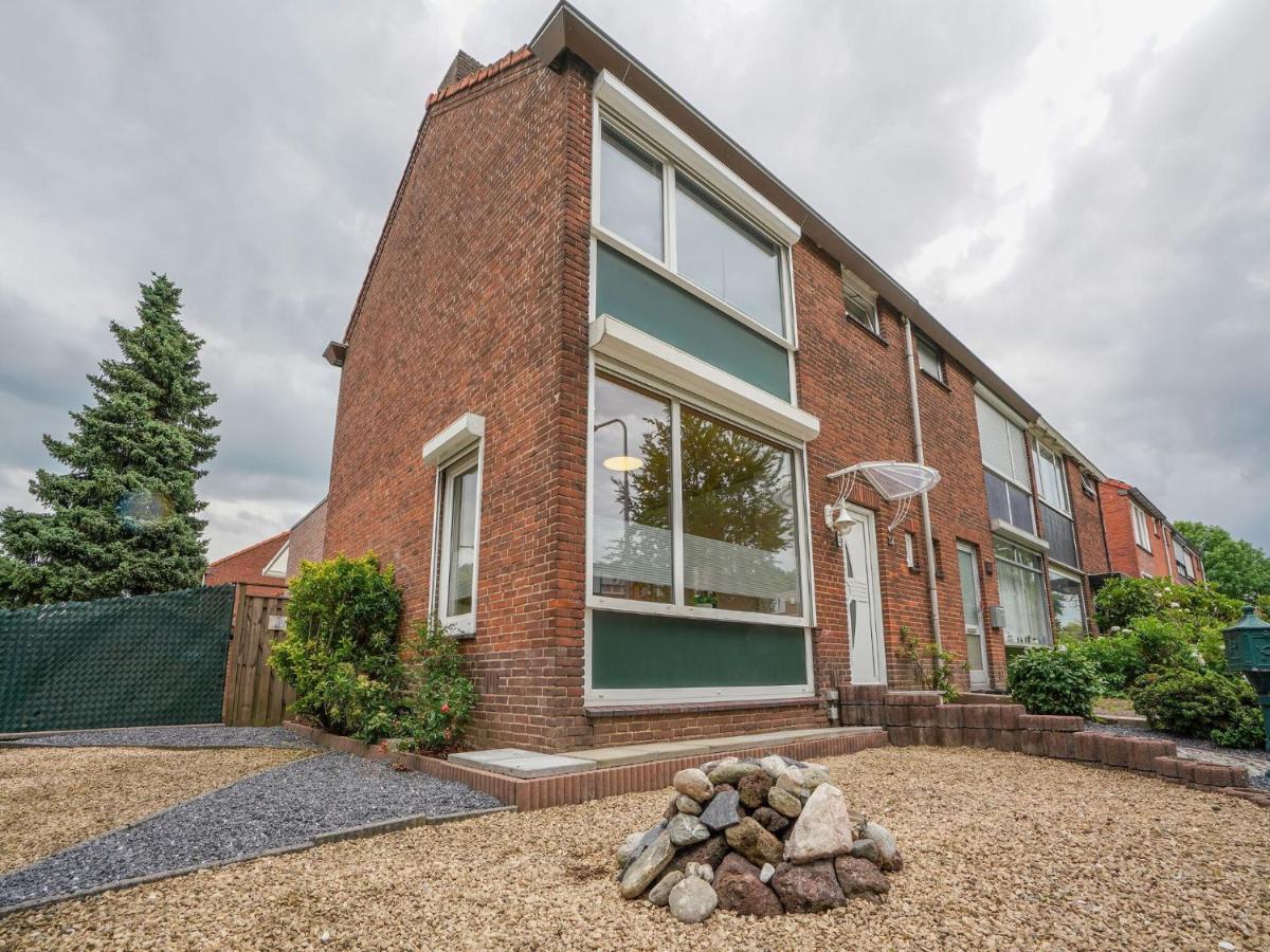 Вилла Terraced House In Kerkrade With A Garden Экстерьер фото